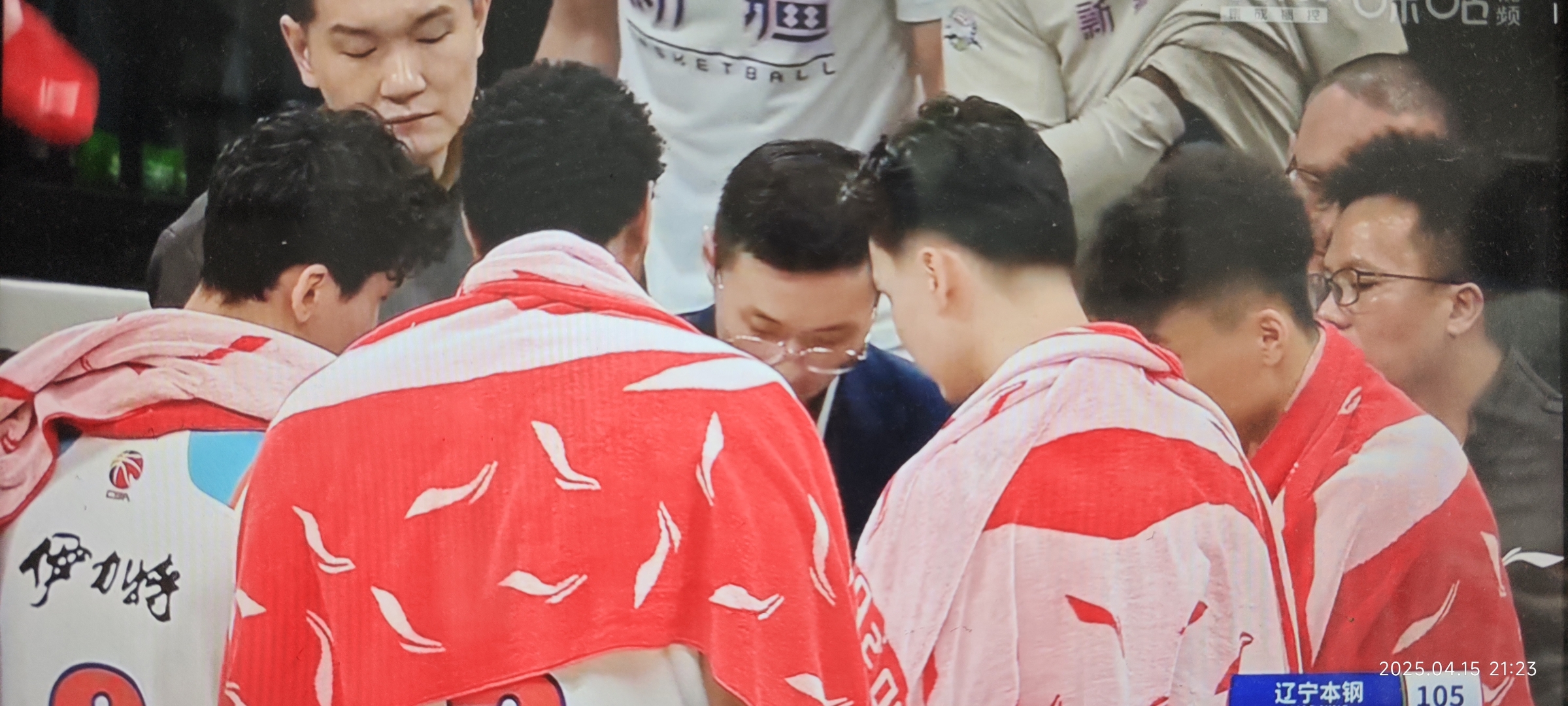 星空体育官方网站-赛前突围战来临，新疆广汇围绕荷甲遗憾出局，压力陡增，临场指挥获称赞-星空体育官方网站